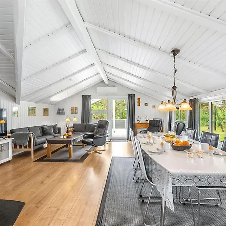 Feriehus Penka - 550m To The Fjord By Interhome